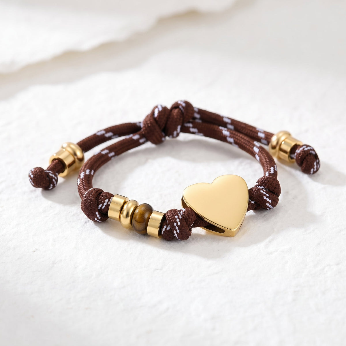 Braccialetto a corda con nodo dell'amore