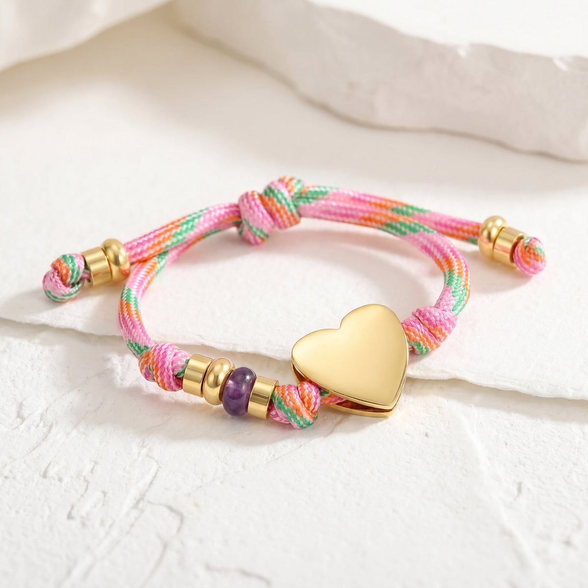 Braccialetto a corda con nodo dell'amore