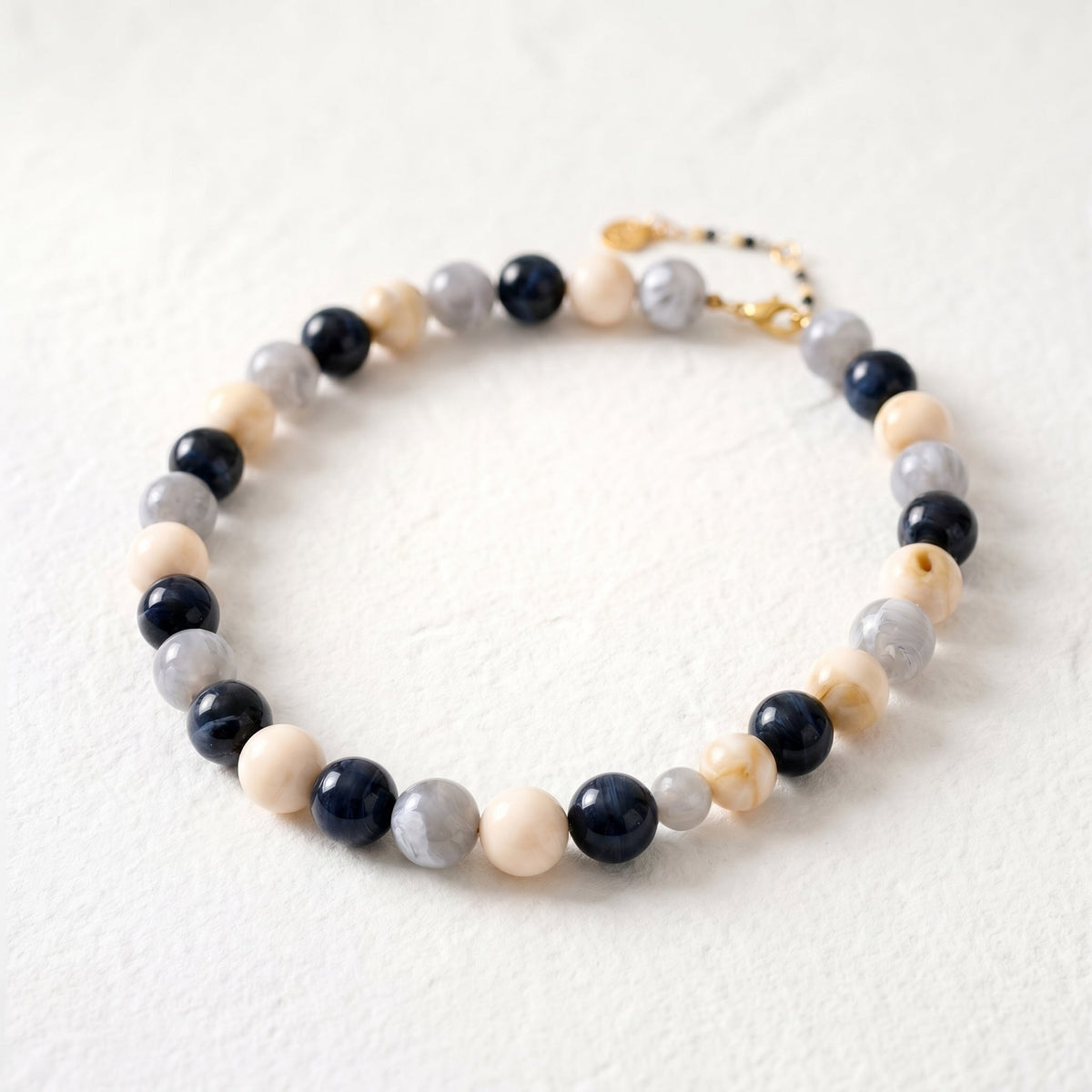 Collana Grigia con Perline Spesse