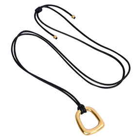 Collana geometrica in oro