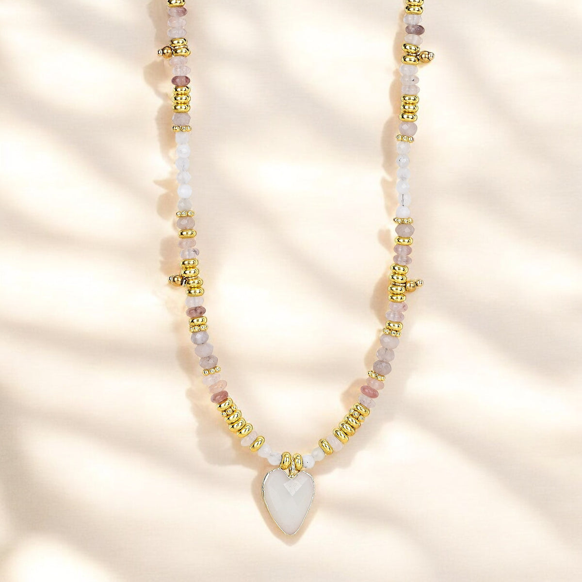 Collana con ciondolo d'amore in pietra di luna