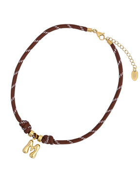 Collana con ciondolo a lettere a bolle dorate