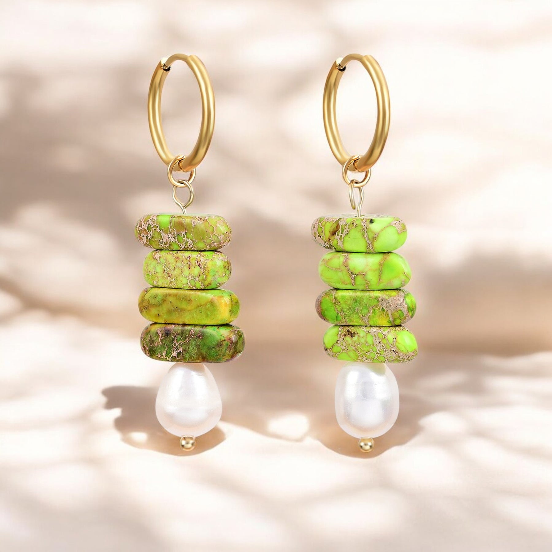 Orecchini a cerchio in perle Ocean Bliss e giada verde