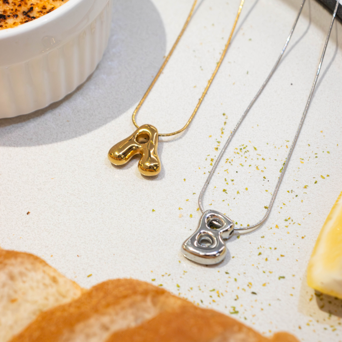 Collana con Iniziale a Lettera a Bolle Argento Luminoso