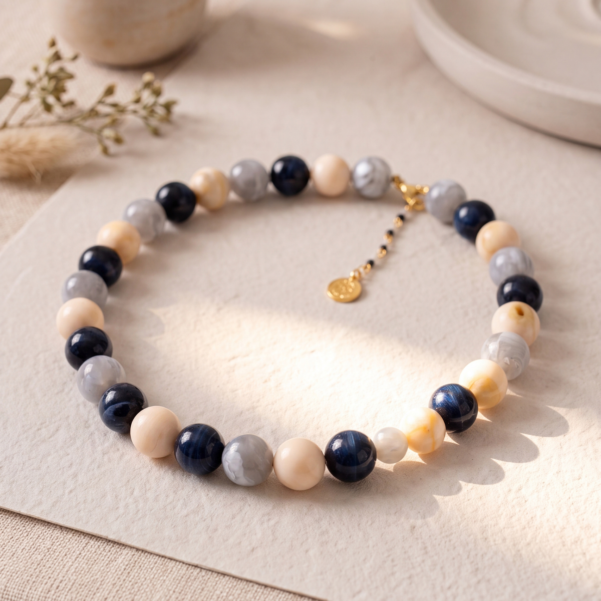 Collana Grigia con Perline Spesse
