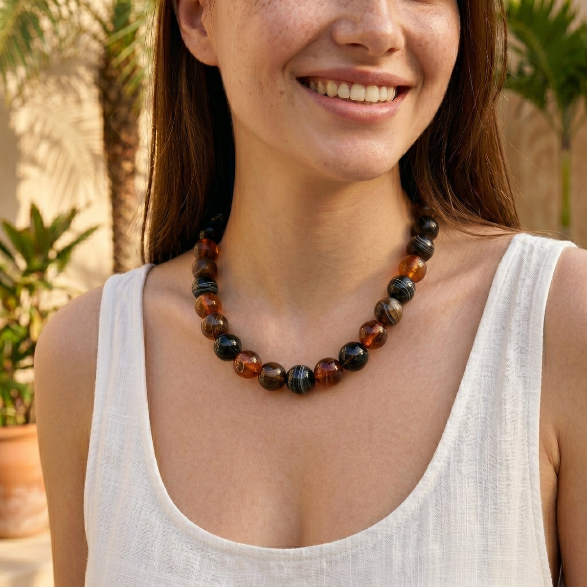 Collana con perline marroni spesse