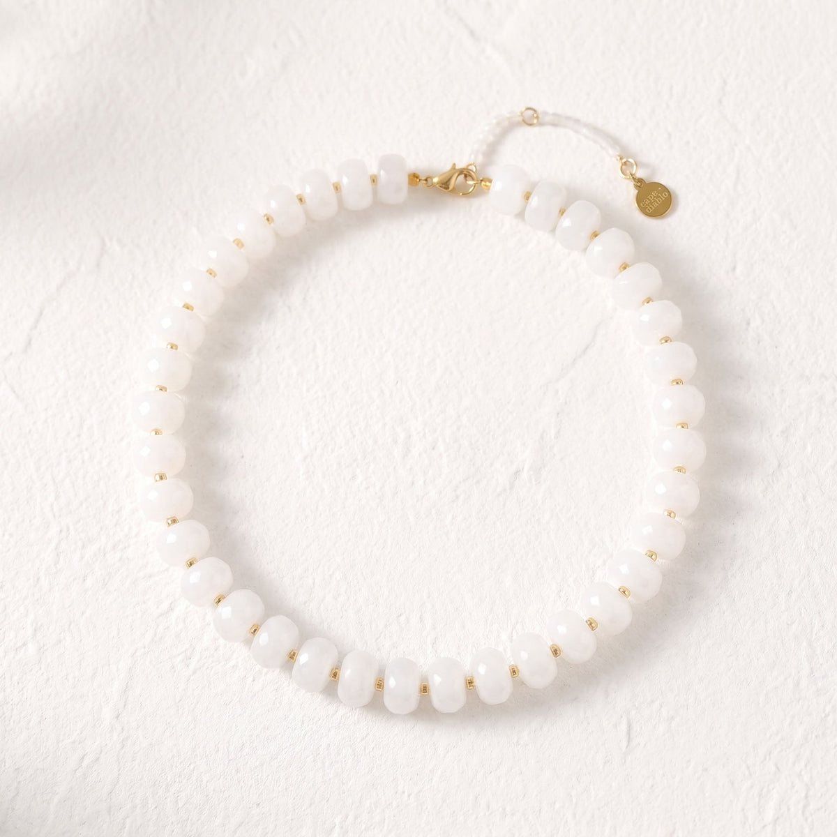 Collana importante con luminosità lunare