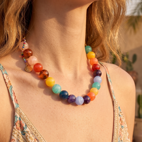 Collana con perline arcobaleno spesse