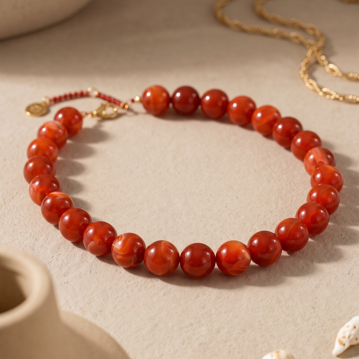 Collana spessa con perline rosse