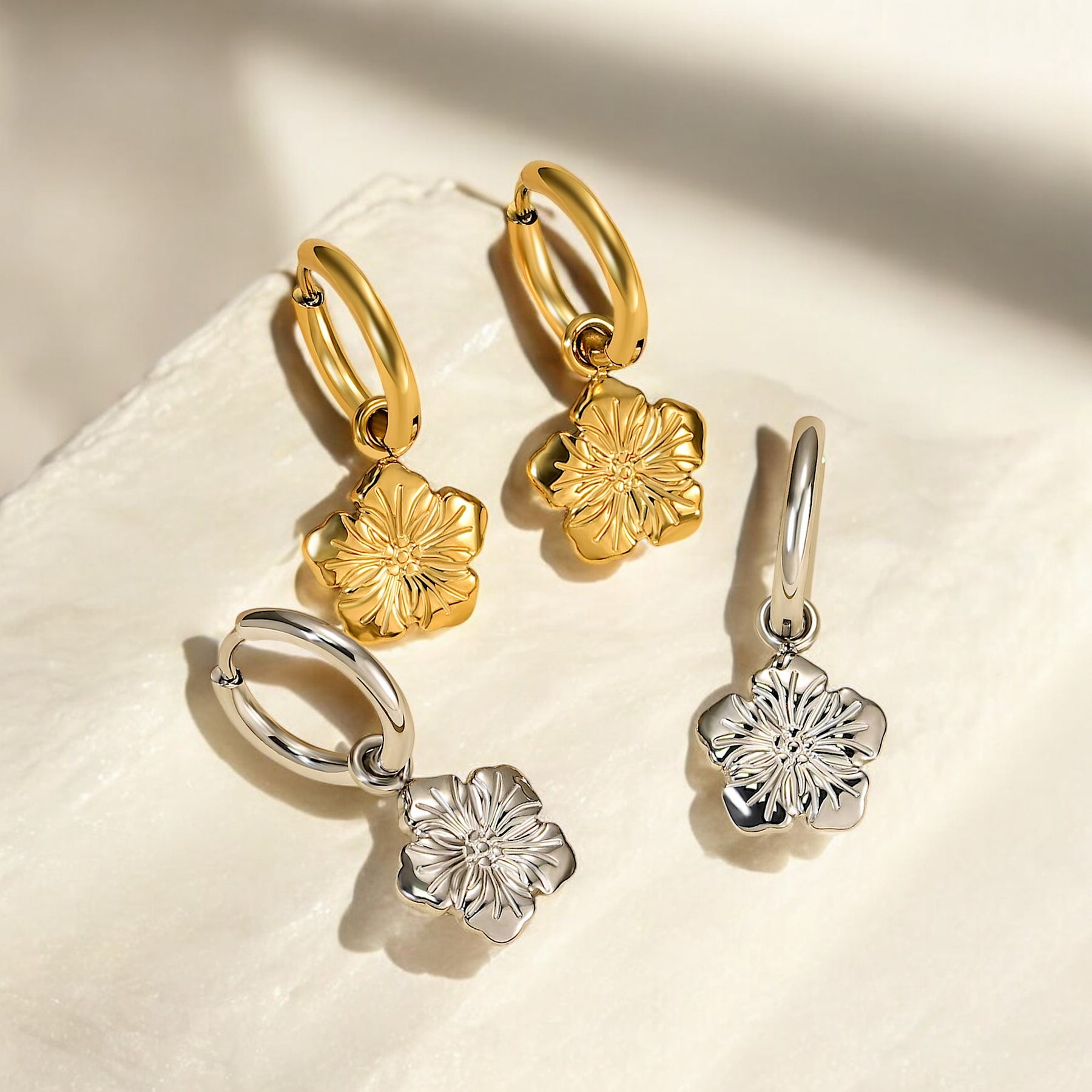 Orecchini a cerchio Bloom Charm