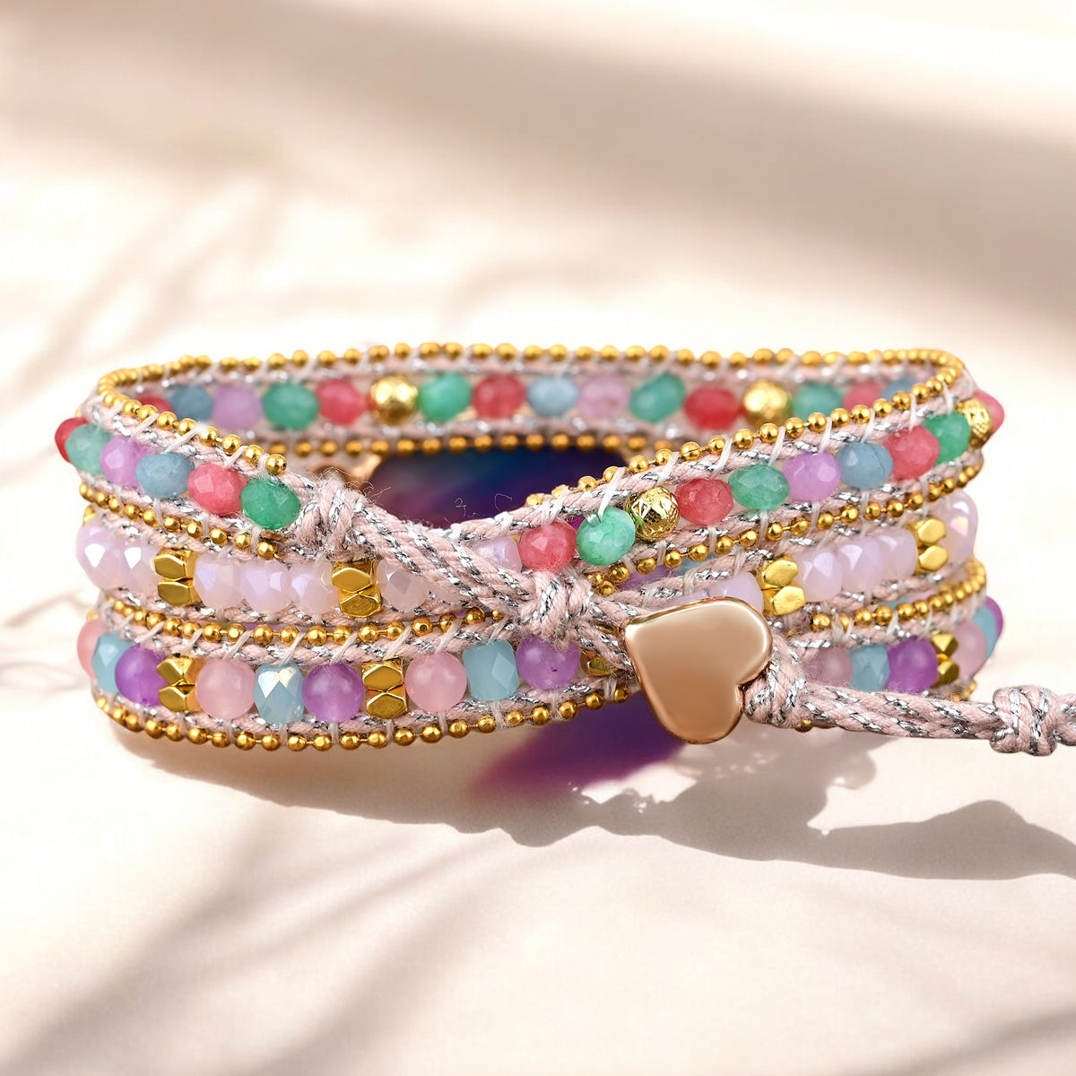 Bracciale avvolgente dell'eleganza pasquale