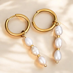 Orecchini a cerchio con perle a cascata lucenti