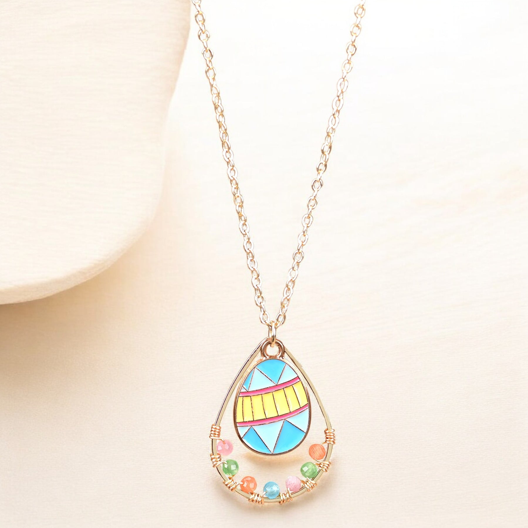 Collana a forma di uovo di Pasqua