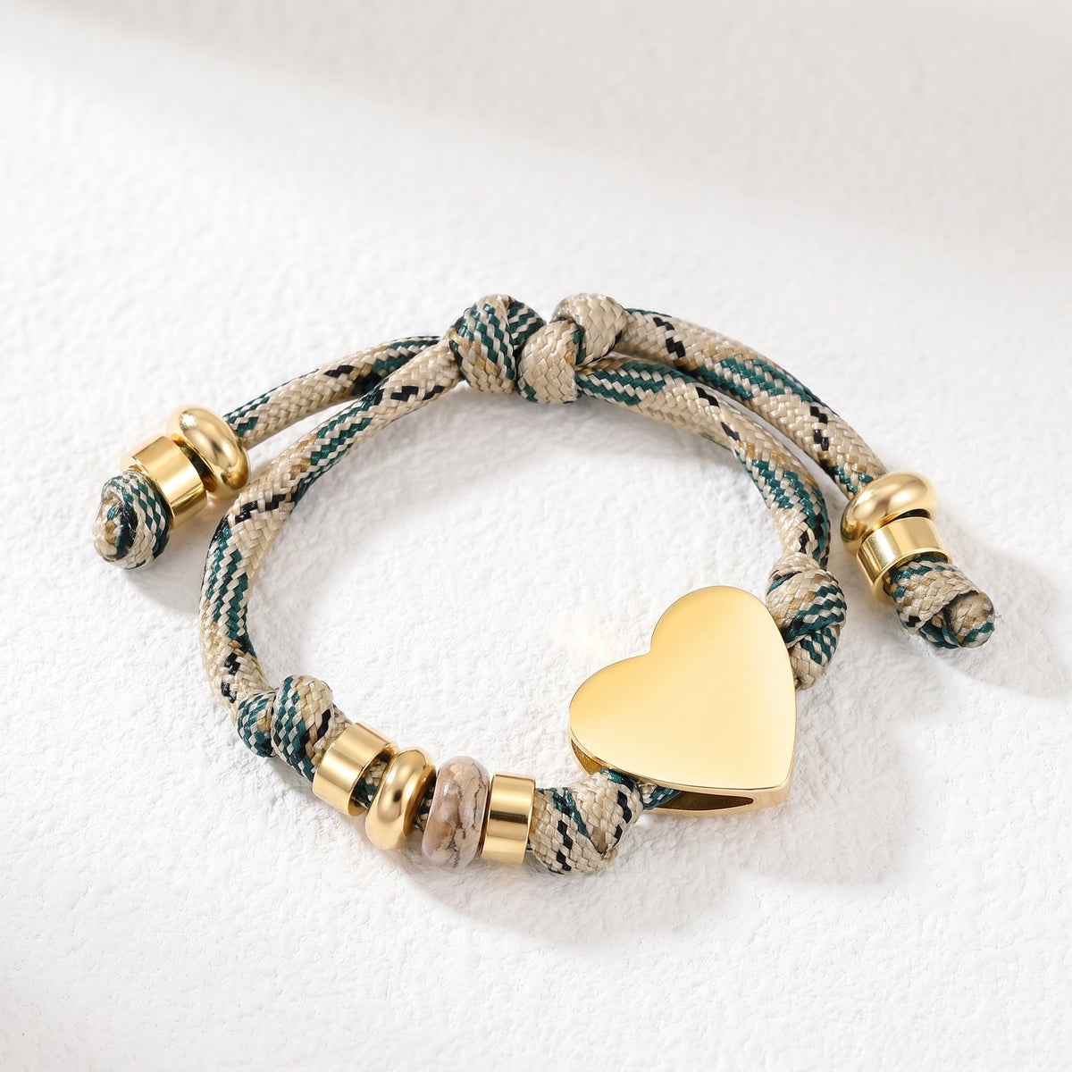 Braccialetto a corda con nodo dell'amore