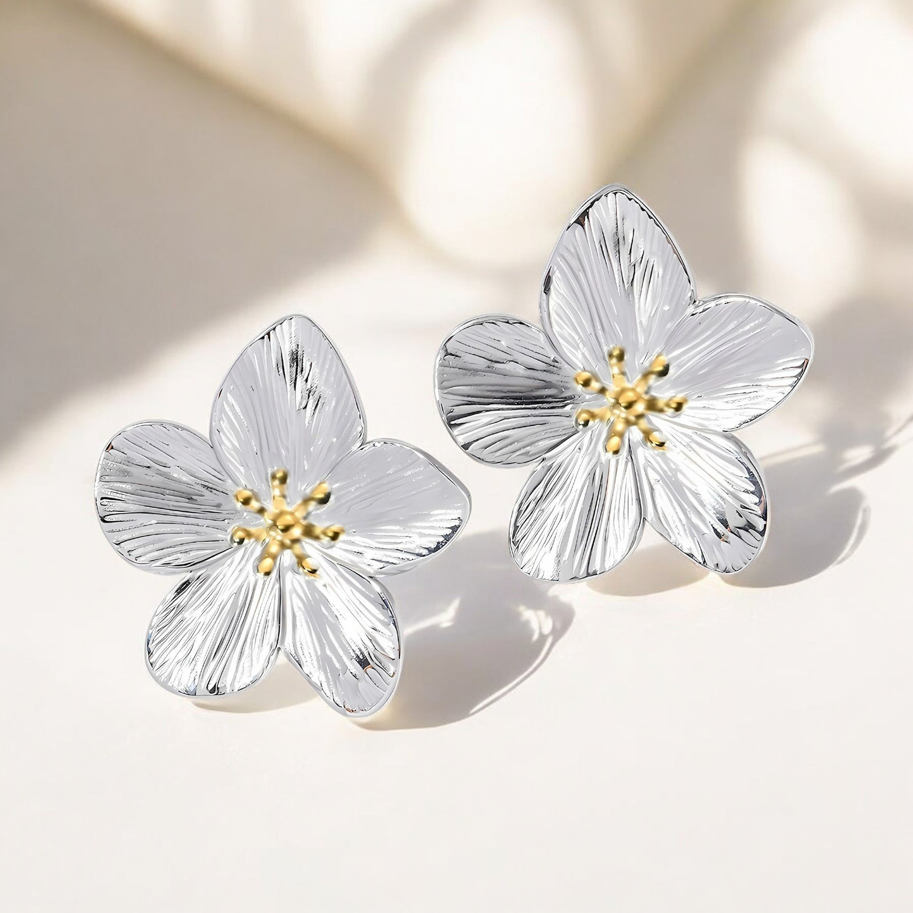 Orecchini a perno Blossom Radiance