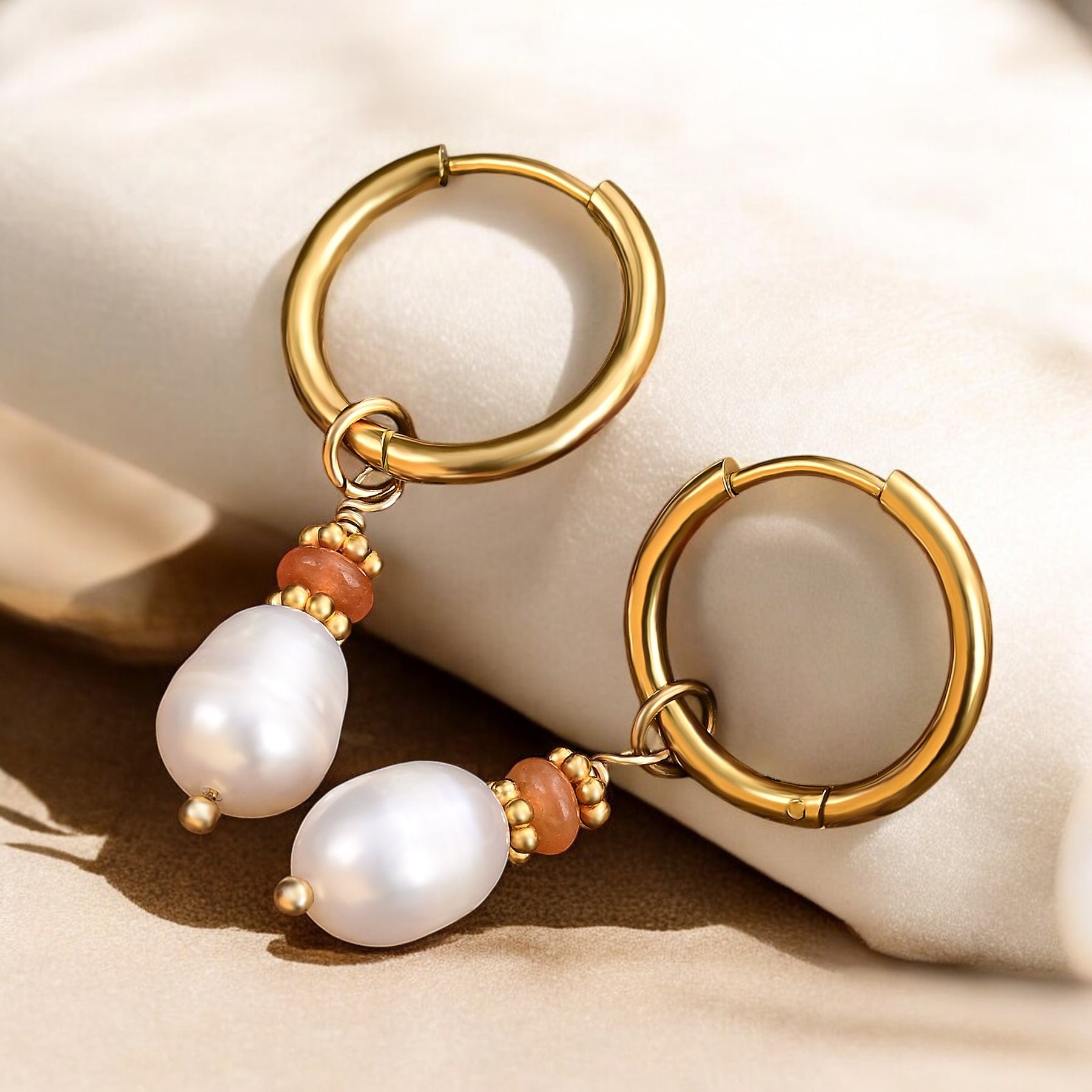 Orecchini a cerchio con perle e agata Golden Grace