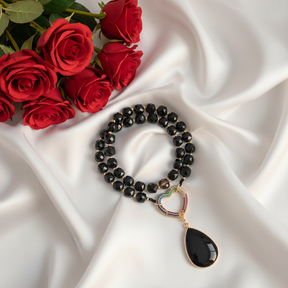 Collana con pendente a forma di cuore in agata nera