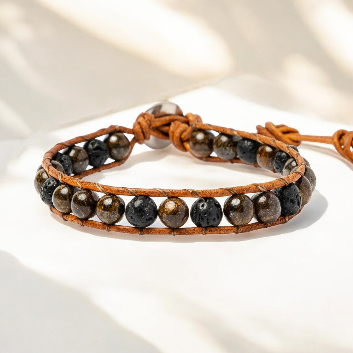 Bracciale da uomo in bronzo e lava
