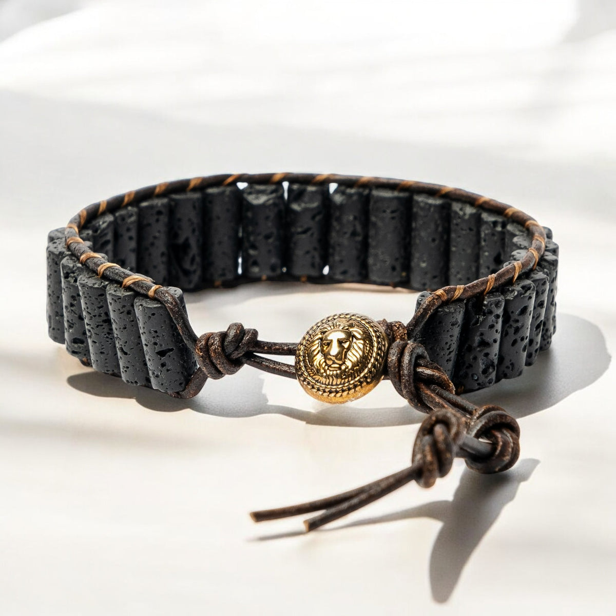 Bracciale in pietra lavica da uomo