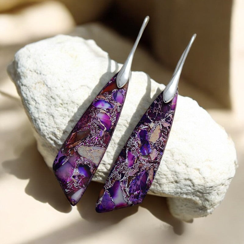 Orecchini ad amo in giada viola